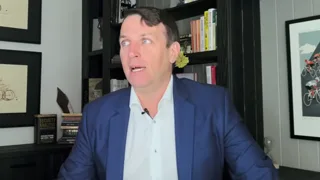 Frame from Sven Carlin's video at 4:05.