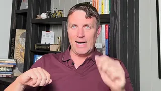 Frame from Sven Carlin's video at 15:18.