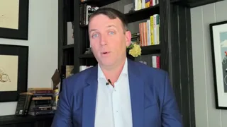 Frame from Sven Carlin's video at 5:27.